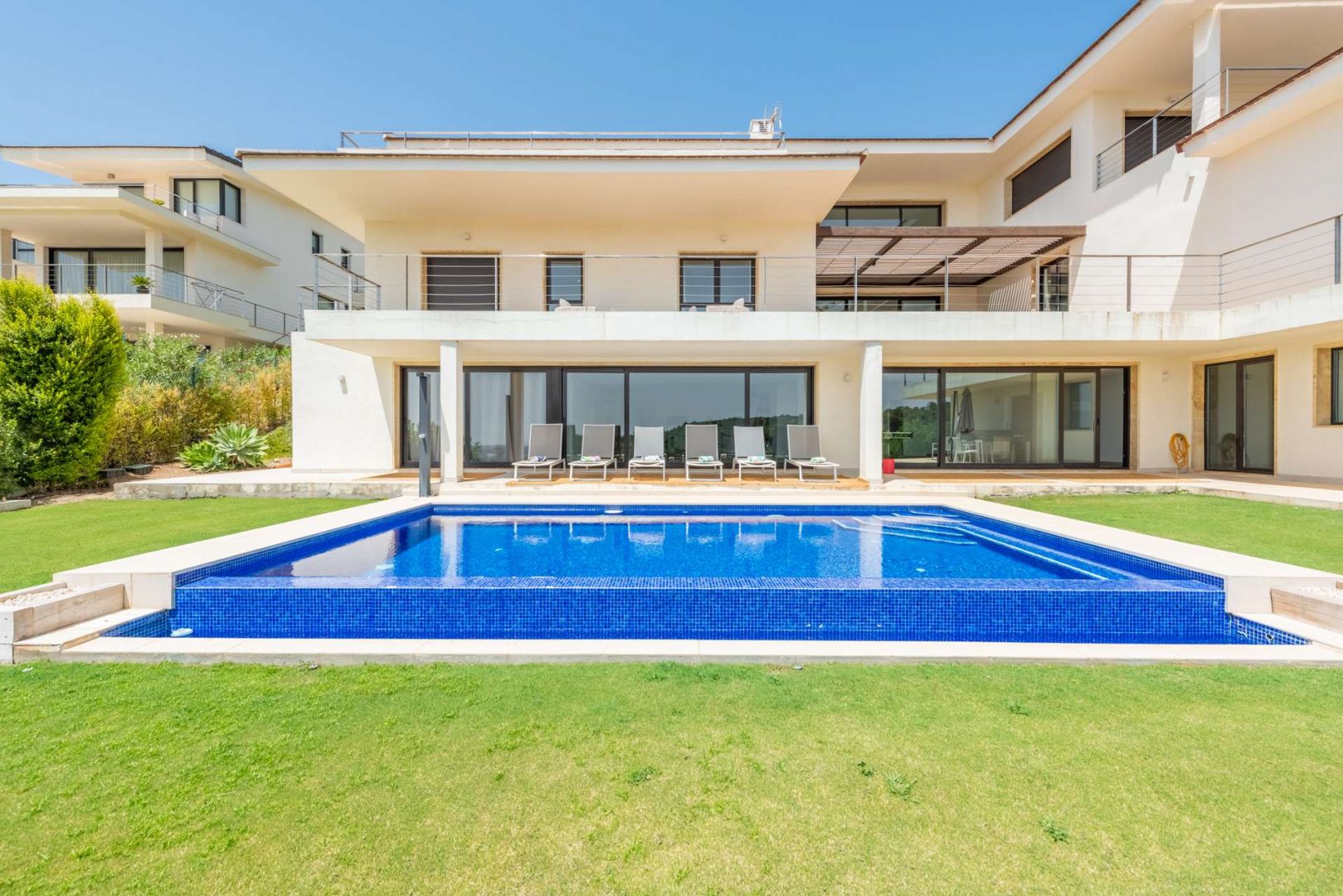 atemberaubender Infinity Pool