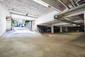 praktischer Tiefgaragenstellplatz