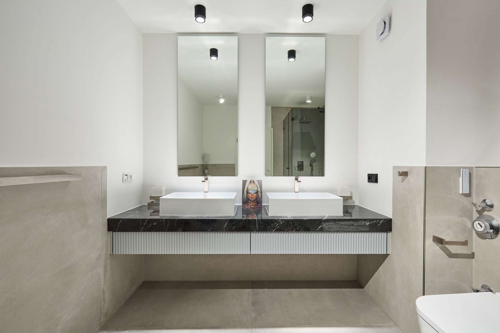 luxuriöses Badezimmer mit Gessi Armaturen